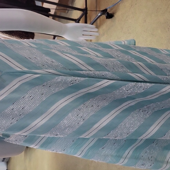 David and Young Dress - Picture 7 of 11